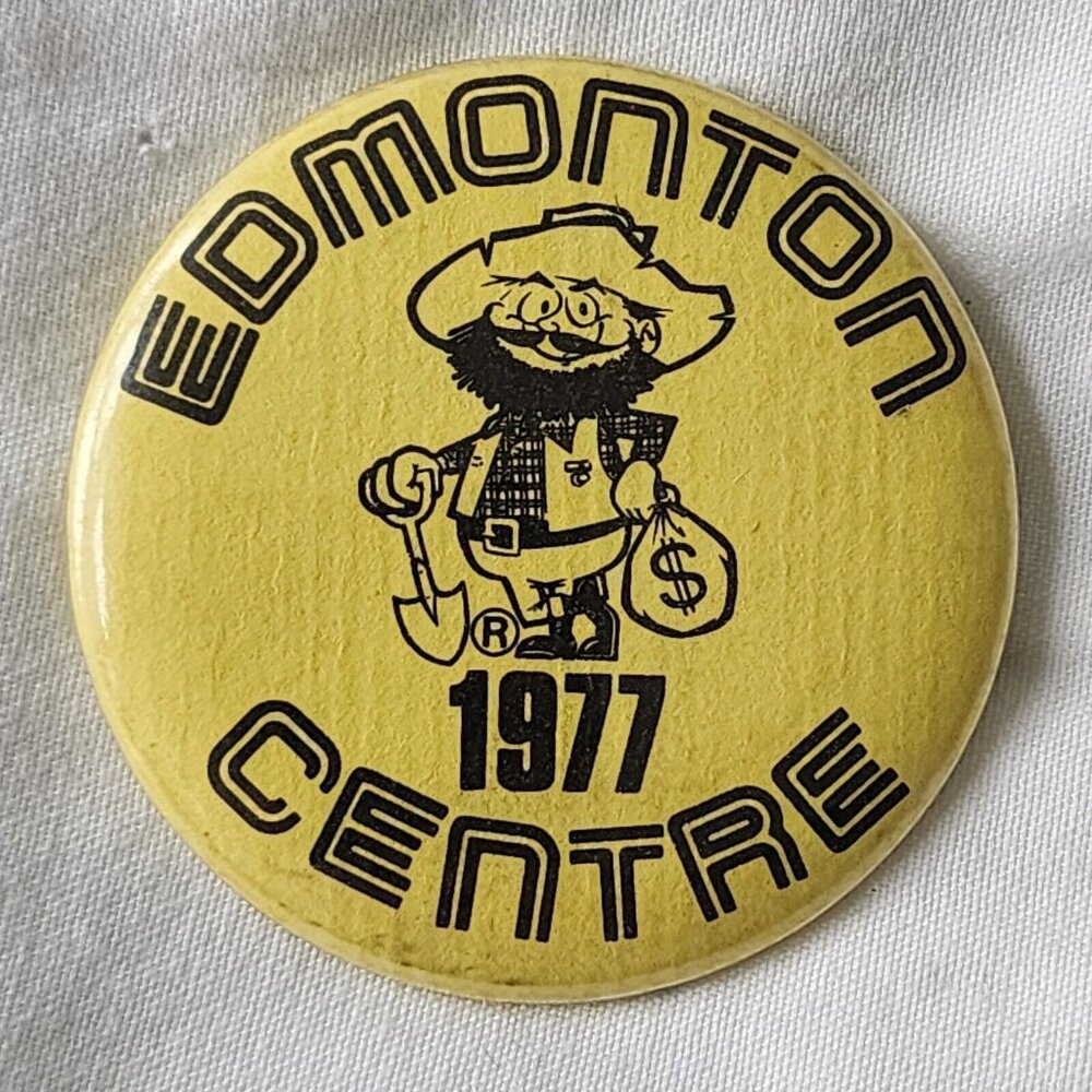Klondike‎ Mike 1977 Canada Edmonton Centre Klondike Days Badge Man Pin Vintage